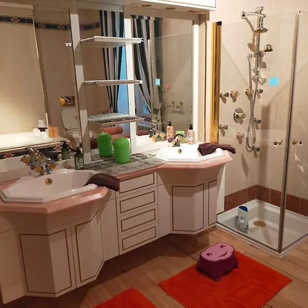 Penzion Au Coq Bleu Mareugheol