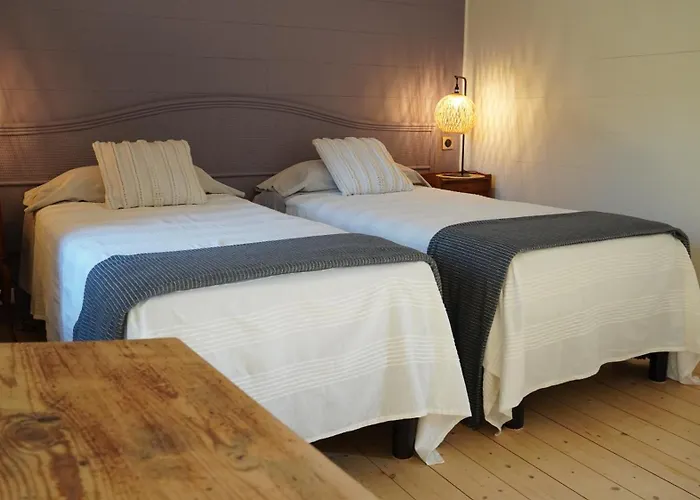 Au Coq Bleu Πανσιόν Mareugheol